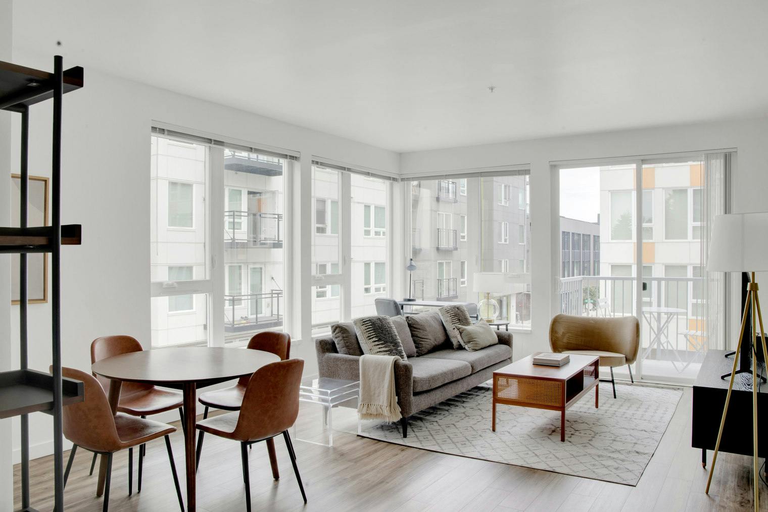 公寓 正在以 $4,559 的月租出租，其位于 Bellevue, Northeast 12th Lane