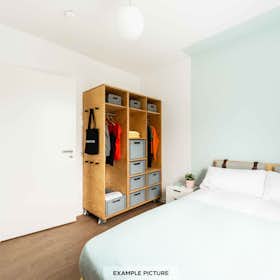 Private room for rent for €945 per month in Berlin, Klara-Franke-Straße