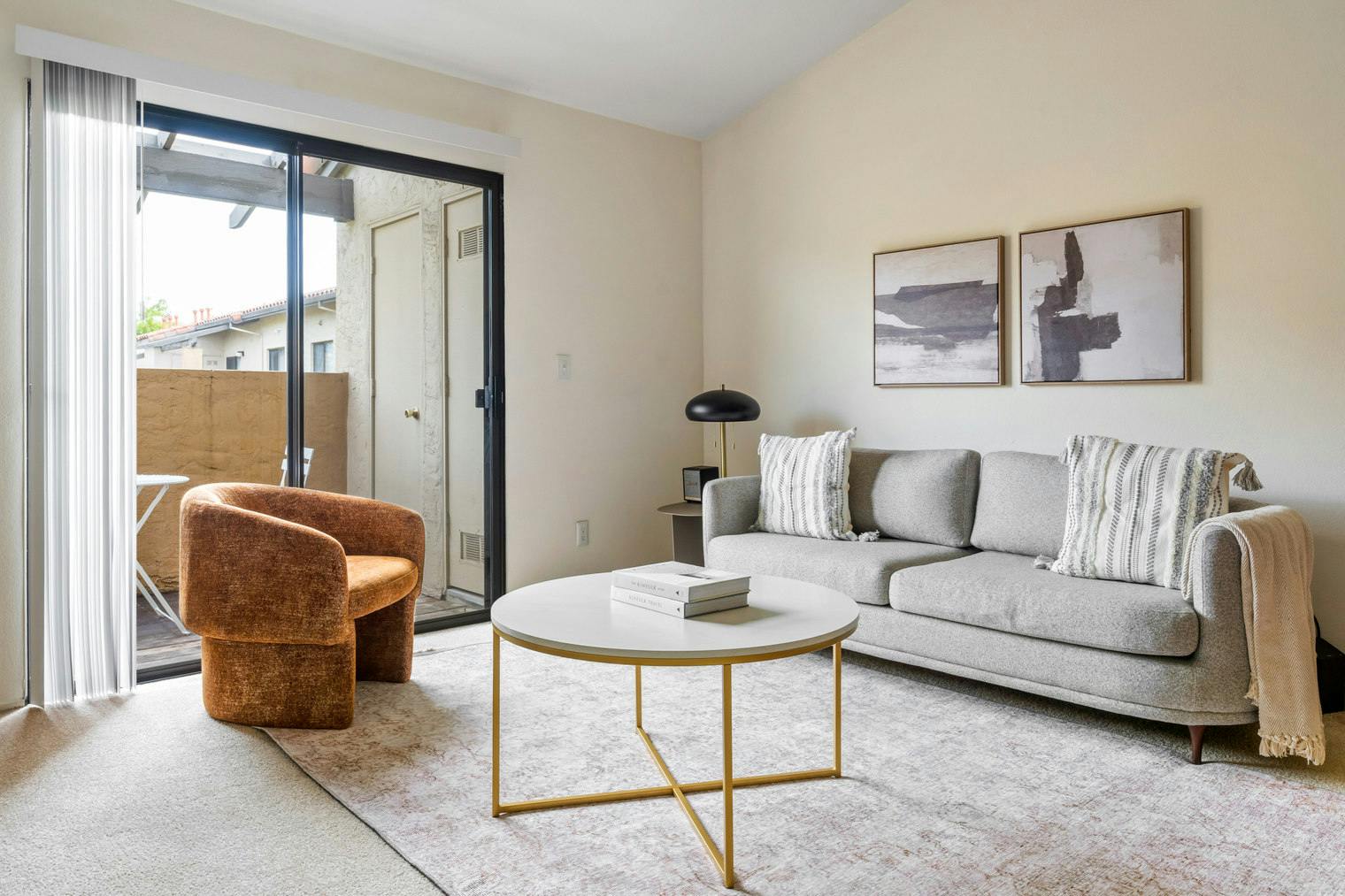 Lägenhet att hyra för $4,252 i månaden i Mountain View, Villa Street