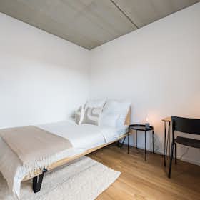 Приватна кімната за оренду для 740 EUR на місяць у Frankfurt am Main, Gref-Völsing-Straße