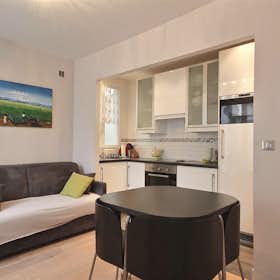 Apartment for rent for €1,642 per month in Paris, Rue Beautreillis