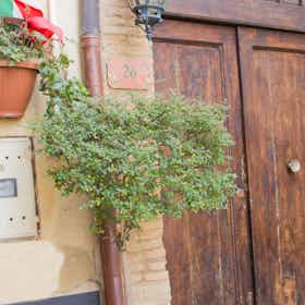 Lägenhet att hyra för 723 € i månaden i Rocca San Giovanni, Piazza degli Eroi