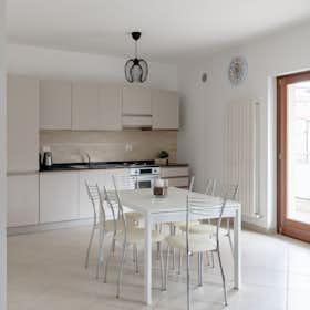 Appartamento for rent for 1.000 € per month in Ortona, Via Pantaleone Rapino