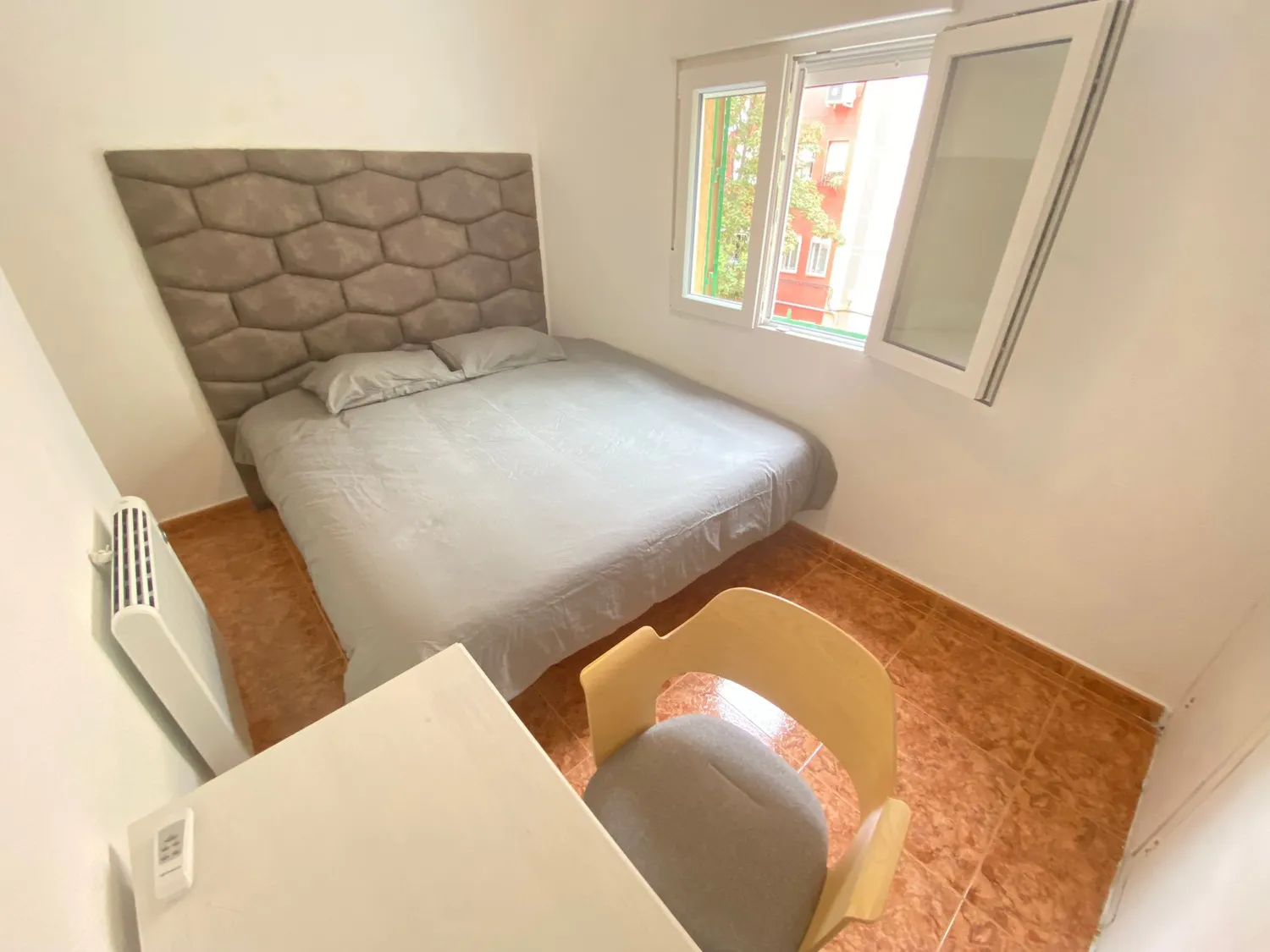 Private room in Calle de López Grass, Madrid (1443132) ROOM 1