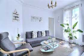 Appartement te huur voor € 1.707 per maand in Paris, Rue de Musset