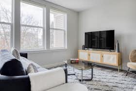 Appartamento in affitto a $4,050 al mese a Cambridge, Whittemore Ave