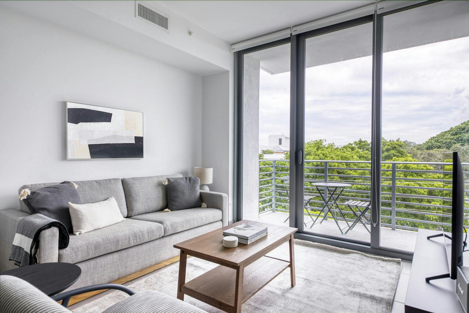 Wohnung zu mieten für $5,438 pro Monat in Miami, Northeast 7th Avenue