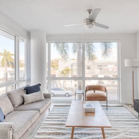 Wohnung zu mieten für $6,659 pro Monat in Miami, SW 8th St