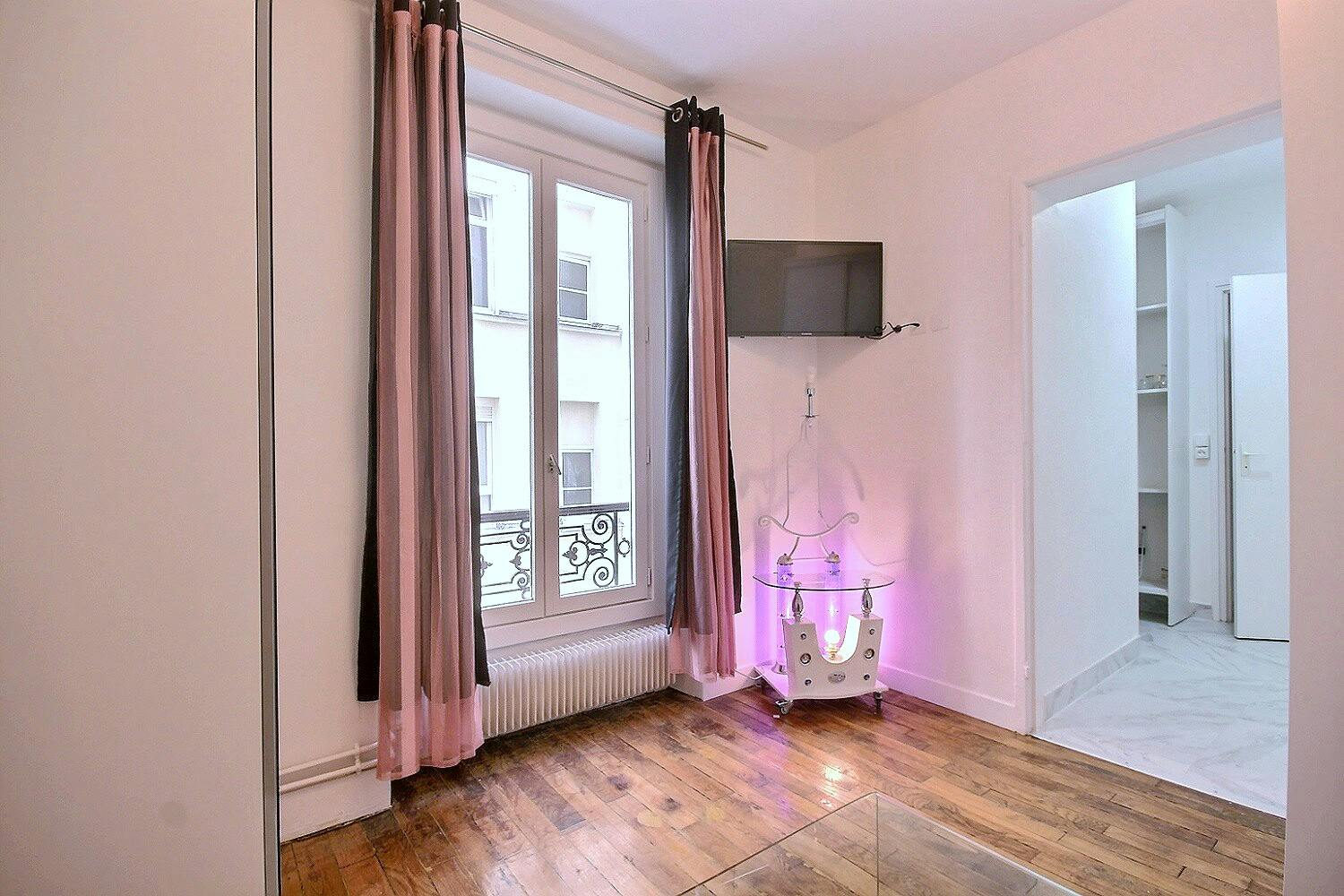 Appartement – Paris, 7th Arrondissement - Plus