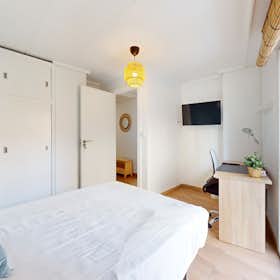 Private room for rent for €305 per month in Elche, Carrer Antonio Machado
