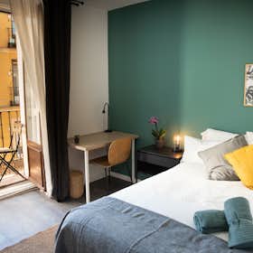 Private room for rent for €790 per month in Madrid, Calle del Humilladero