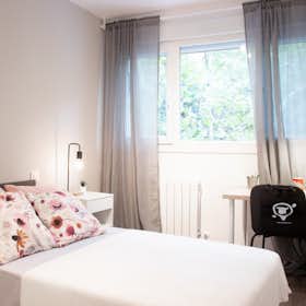 Private room for rent for €395 per month in Madrid, Calle Illescas
