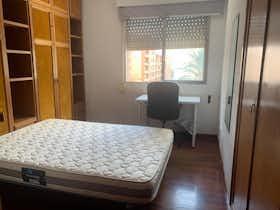 WG-Zimmer zu mieten für 245 € pro Monat in Castelló de la Plana, Plaça del Doctor Marañón