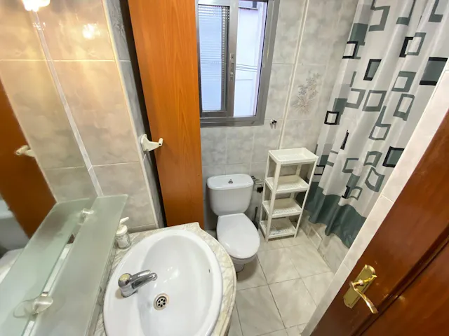 Private room in Calle de Argente, Madrid (1444130) room image 10