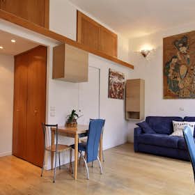 Studio for rent for €1,300 per month in Paris, Rue de Braque