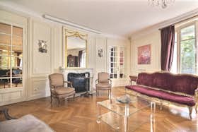 Apartment for rent for €7,102 per month in Paris, Avenue Henri Martin