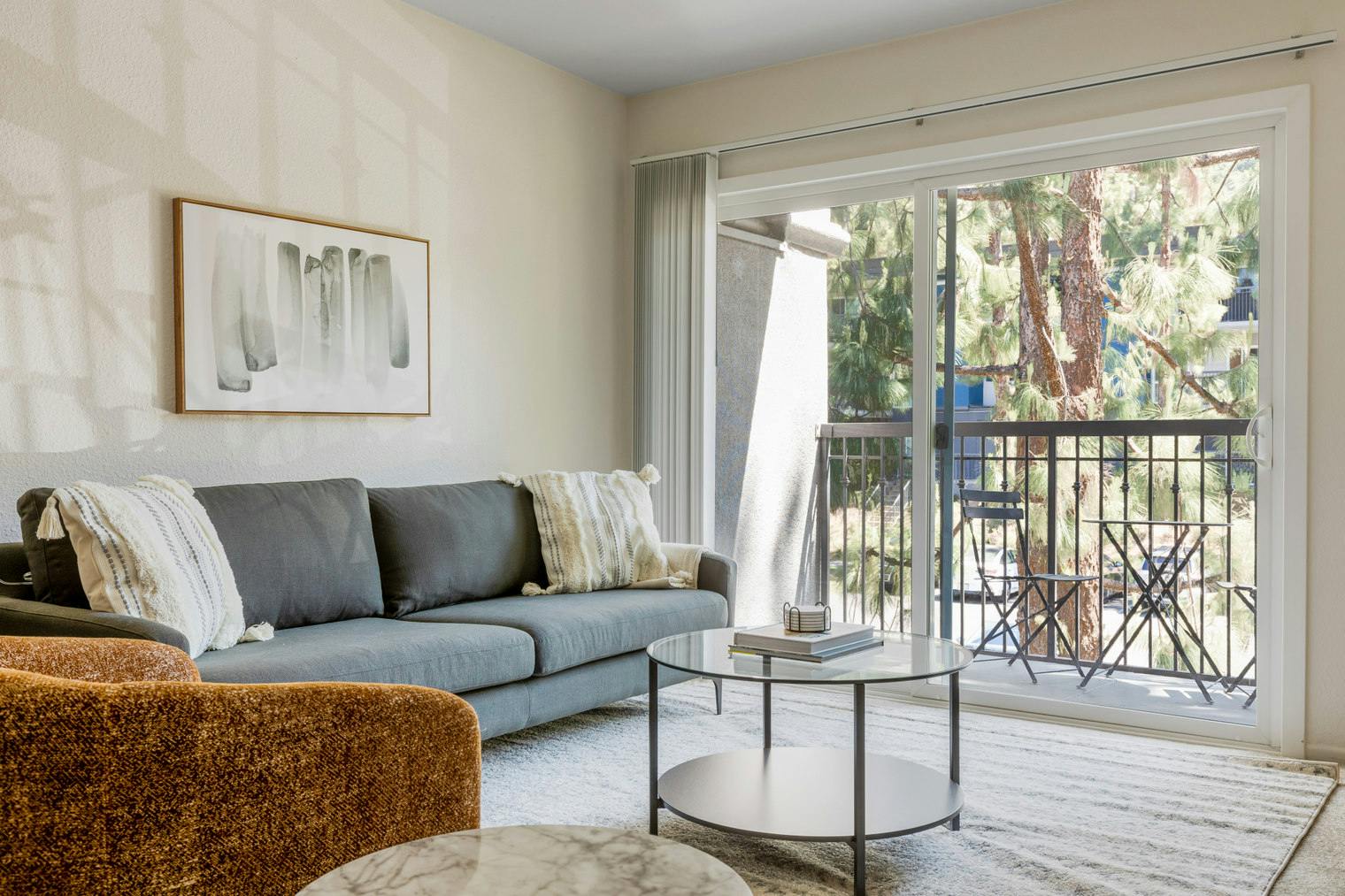 Apartment for rent for $4,506 per month in Los Angeles, Barham Boulevard