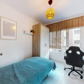 Отдельная комната сдается в аренду за 305 € в месяц в Reus, Avinguda dels Països Catalans