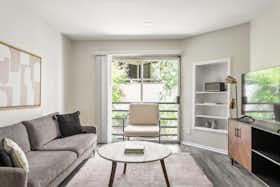 Lägenhet att hyra för $3,850 i månaden i Sherman Oaks, Sepulveda Blvd