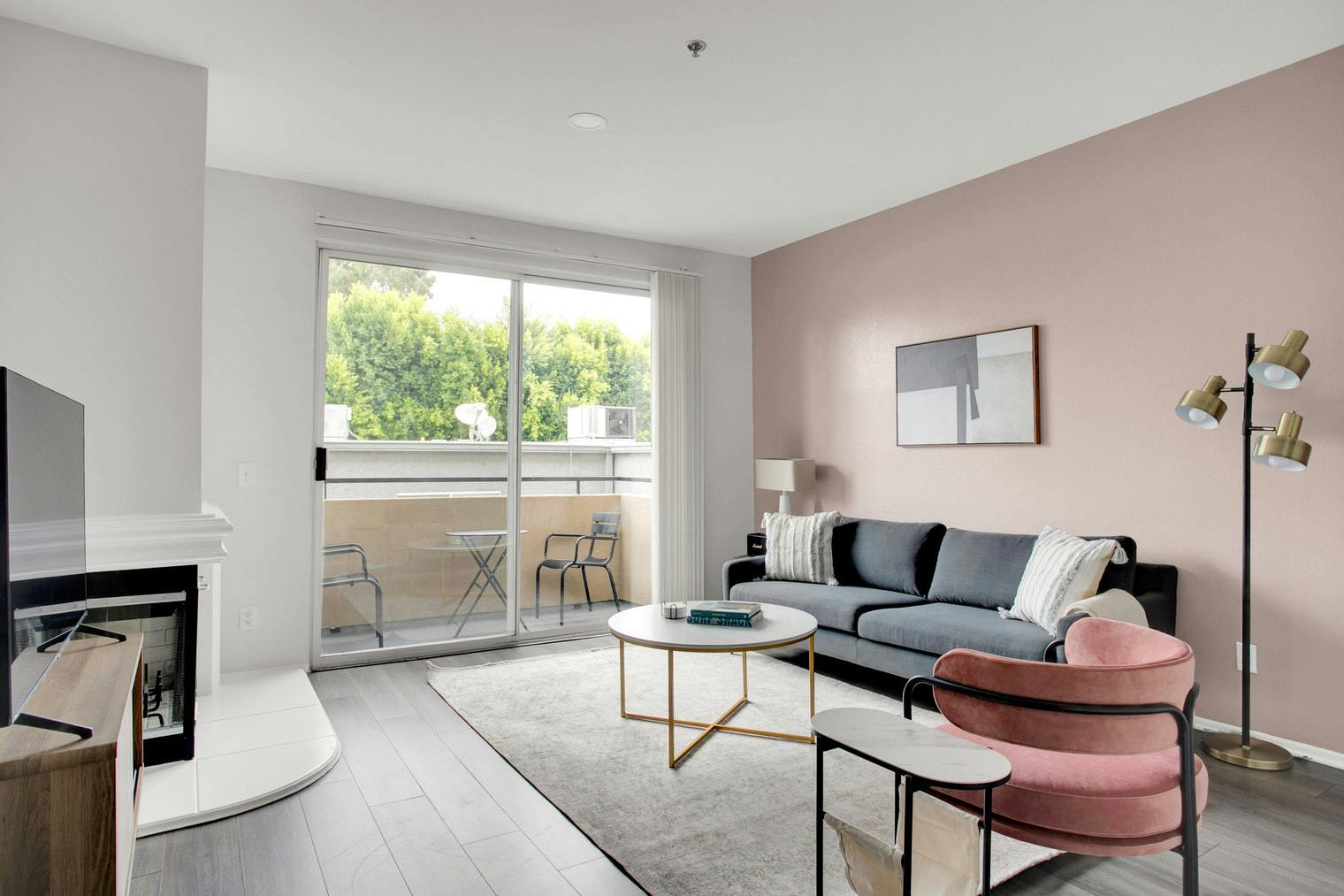 Apartamento en alquiler por $5,442 al mes en Los Angeles, Murietta Avenue