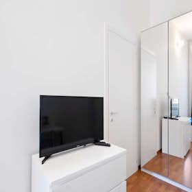Private room for rent for €915 per month in Milan, Via Cosimo del Fante