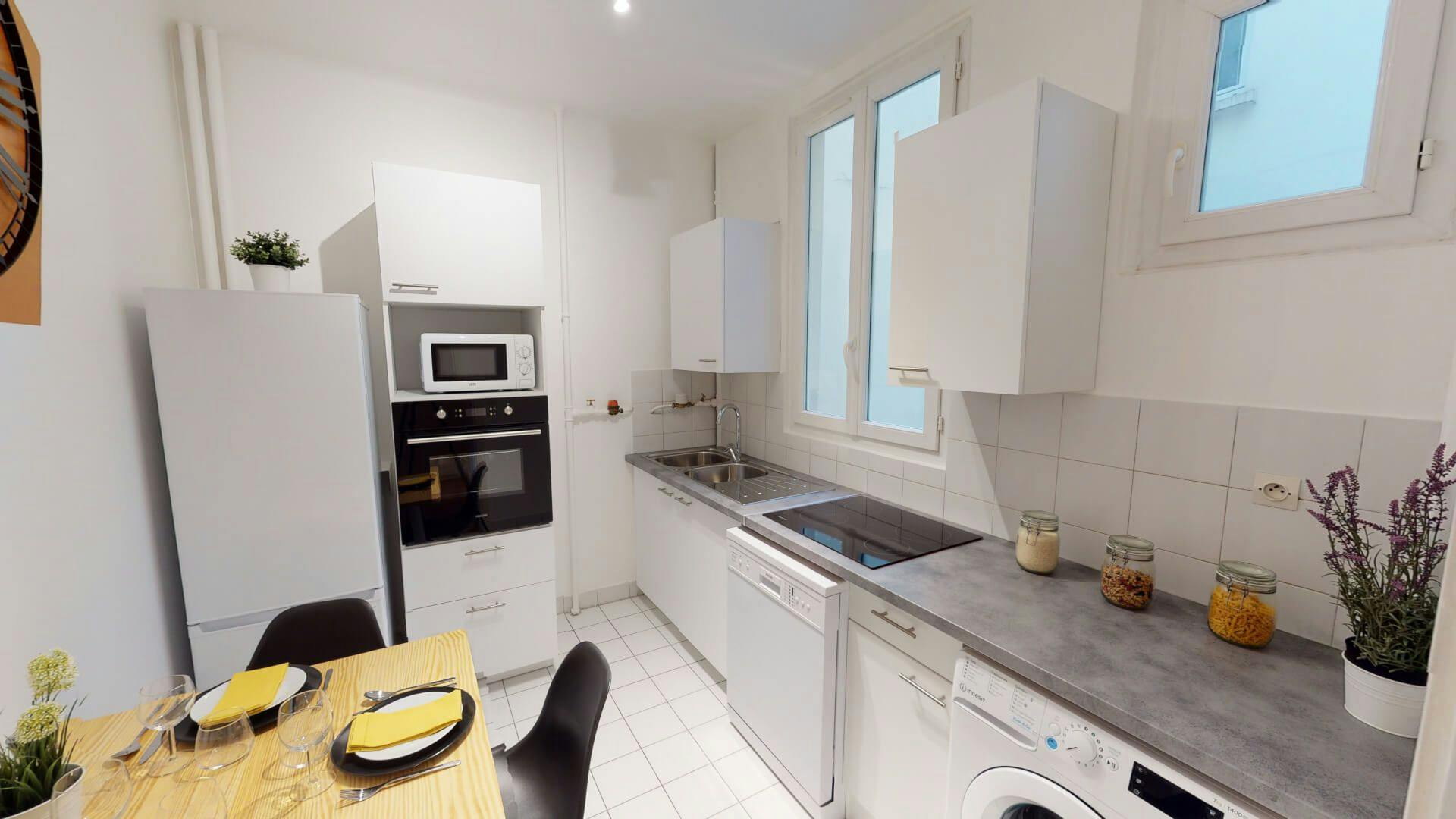 Private room for rent on Avenue Reille, Paris - Plus