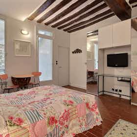 Studio for rent for €1,484 per month in Paris, Rue d'Aboukir