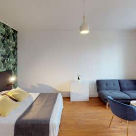 Private room for rent for €998 per month in Paris, Boulevard de Dixmude