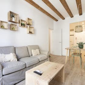 Apartment for rent for €1,750 per month in Barcelona, Carrer de Joaquín Costa