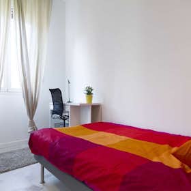 Private room for rent for €780 per month in Milan, Via Bartolomeo d'Alviano