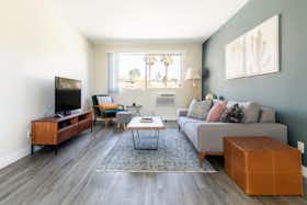 Mieszkanie do wynajęcia za $3,888 miesięcznie w mieście Los Angeles, Gorham Ave