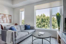 Appartamento in affitto a $1,523 al mese a Los Angeles, De Longpre Ave