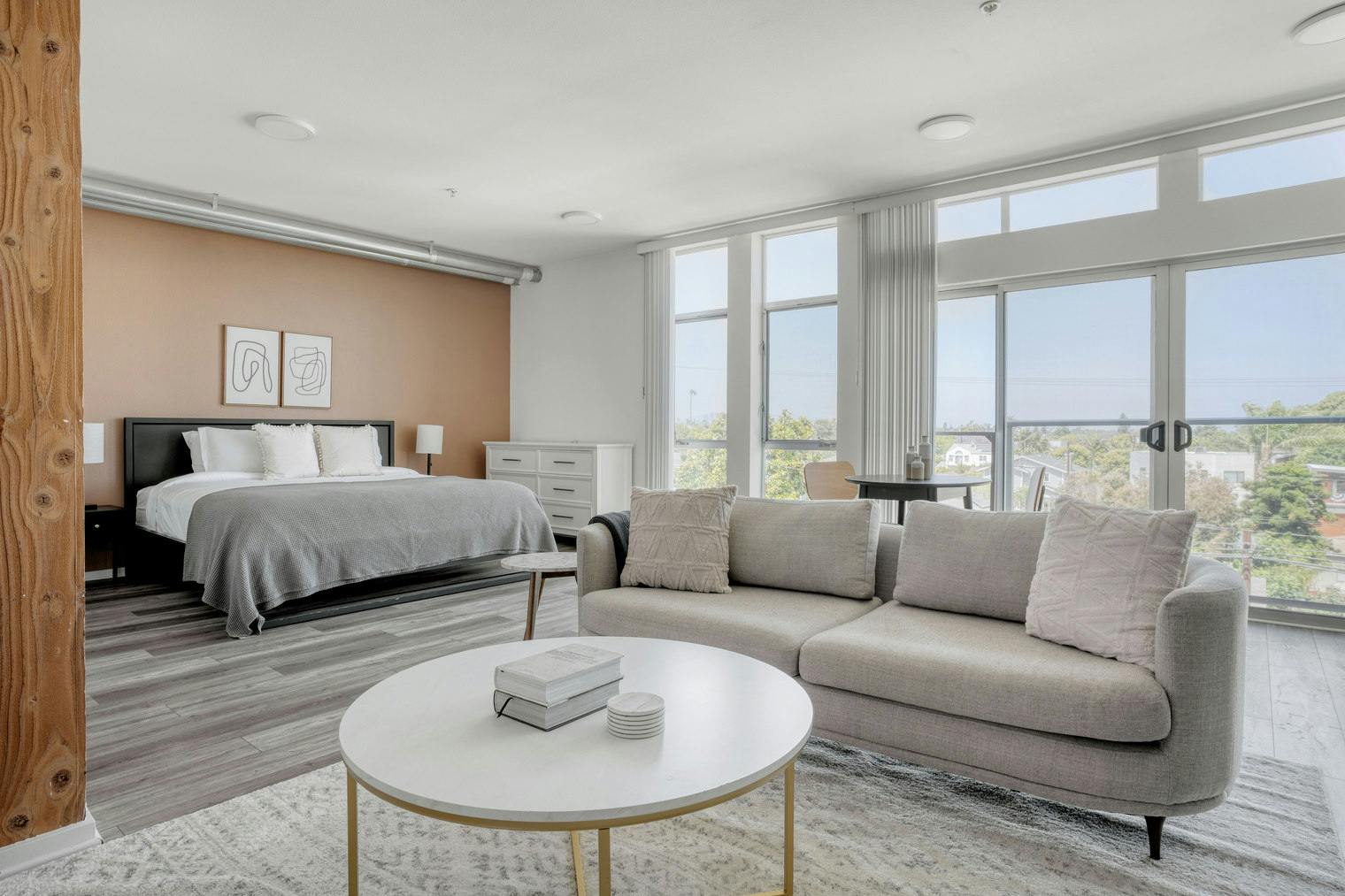 Studio zu mieten für $3,850 pro Monat in Los Angeles, Redwood Avenue