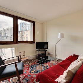 Apartment for rent for €2,530 per month in Paris, Boulevard Edgar Quinet