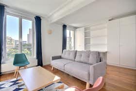 Apartment for rent for €1,944 per month in Paris, Rue de Julienne