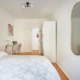 Private room for rent for €700 per month in Lisbon, Rua Nova da Trindade