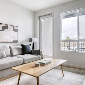 Apartament de închiriat pentru $4,285 pe lună în San Diego, Del Sol Dr