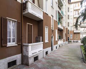 Private room for rent for €995 per month in Milan, Viale Tibaldi