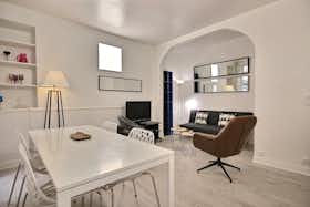 Apartamento para alugar por € 1.523 por mês em Paris, Rue Laugier