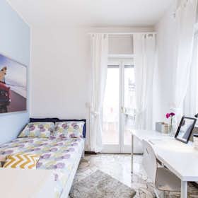 Private room for rent for €885 per month in Milan, Via Pasquale Fornari