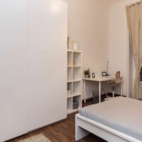 Private room for rent for €775 per month in Milan, Via Giulio Tarra