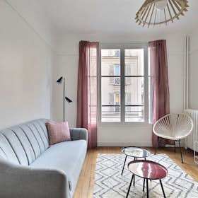 Apartment for rent for €1,802 per month in Paris, Rue de l'Abbé Groult