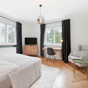 Chambre privée à louer pour 830 €/mois à Stuttgart, Albert-Schäffle-Straße