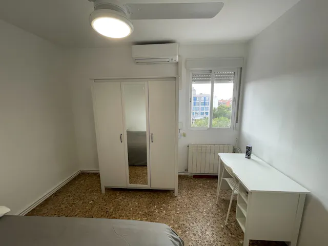 Private room in Calle de Alcocer, Madrid (1447833) room image 2