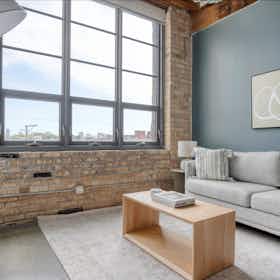 公寓 正在以 $4,184 的月租出租，其位于 Chicago, N Southport Ave