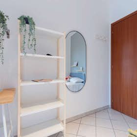 私人房间 for rent for €505 per month in Turin, Strada del Fortino