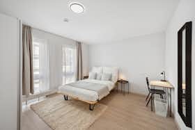 Apartment for rent for €1,602 per month in Frankfurt am Main, Klüberstraße