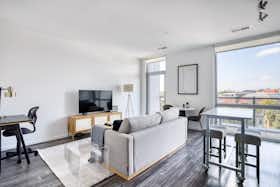 Квартира сдается в аренду за $4,007 в месяц в Washington, D.C., 8th St NW