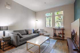 Квартира сдается в аренду за 1 928 € в месяц в Los Angeles, Lincoln Blvd