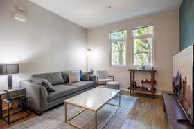 Apartamento para alugar por € 1.816 por mês em Los Angeles, Lincoln Blvd